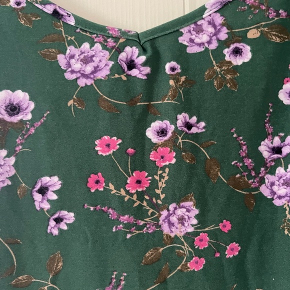 3/10$ NWT Giant Tiger Green Floral Tank Top Size Large - Picture 3 of 5